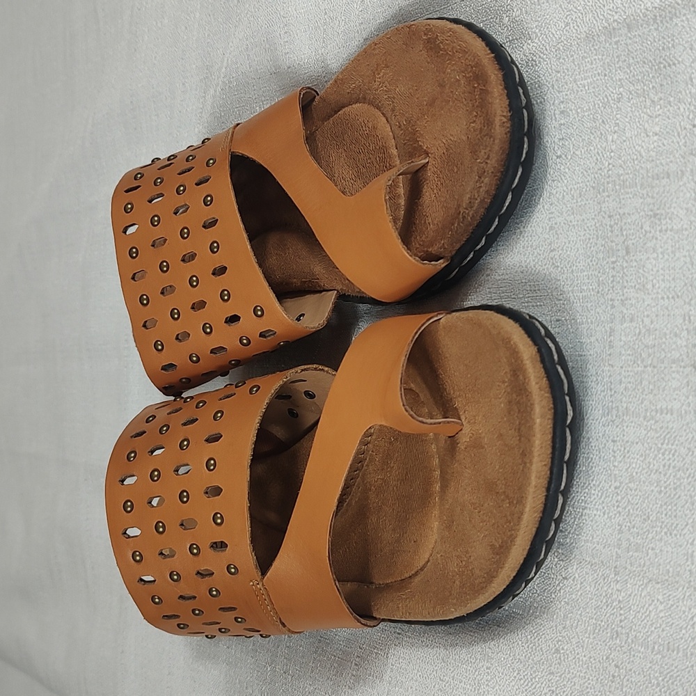 Array Shoes Open Toed Leather Toe Ring Sandals Sl… - image 1